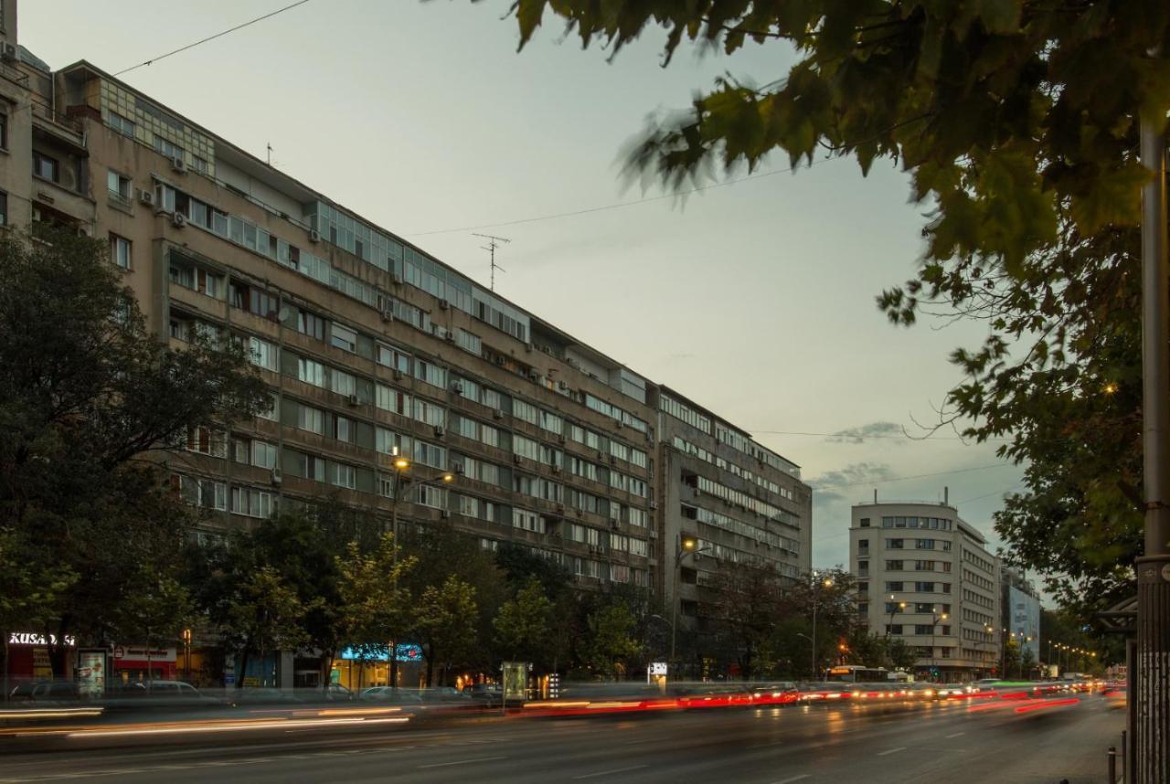 Spacious Downtown Apartment - Old Town Bukares Bagian luar foto
