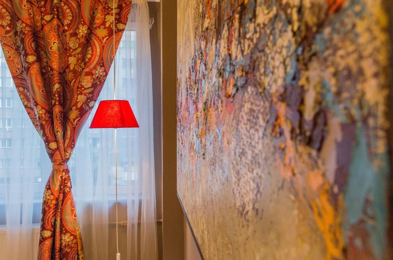 Spacious Downtown Apartment - Old Town Bukares Bagian luar foto